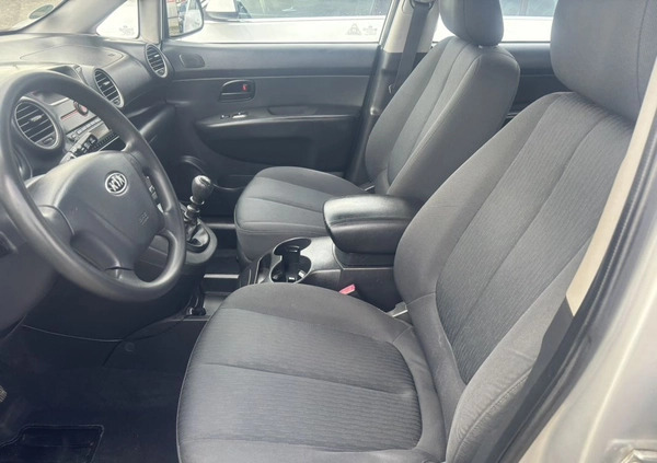 Kia Carens cena 14900 przebieg: 199000, rok produkcji 2008 z Szczecin małe 742